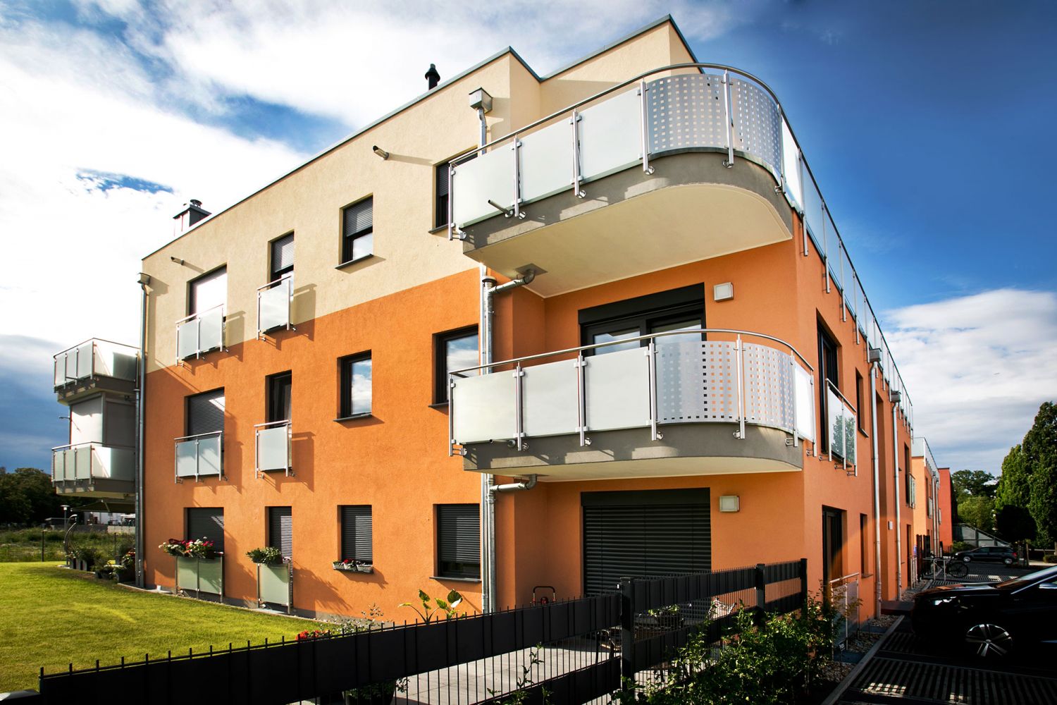 Am Elbpavillon 8 & 10